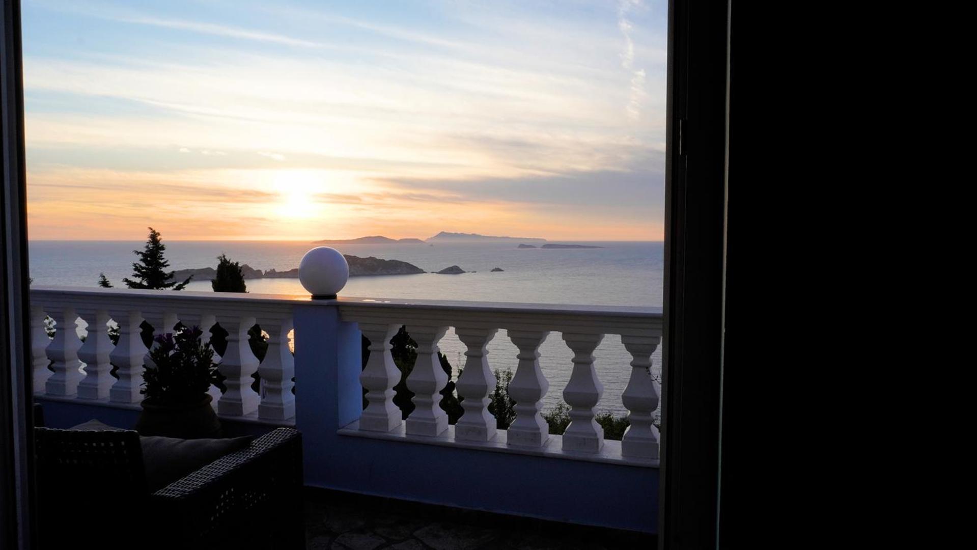 Bettina 2nd Floor Villa *