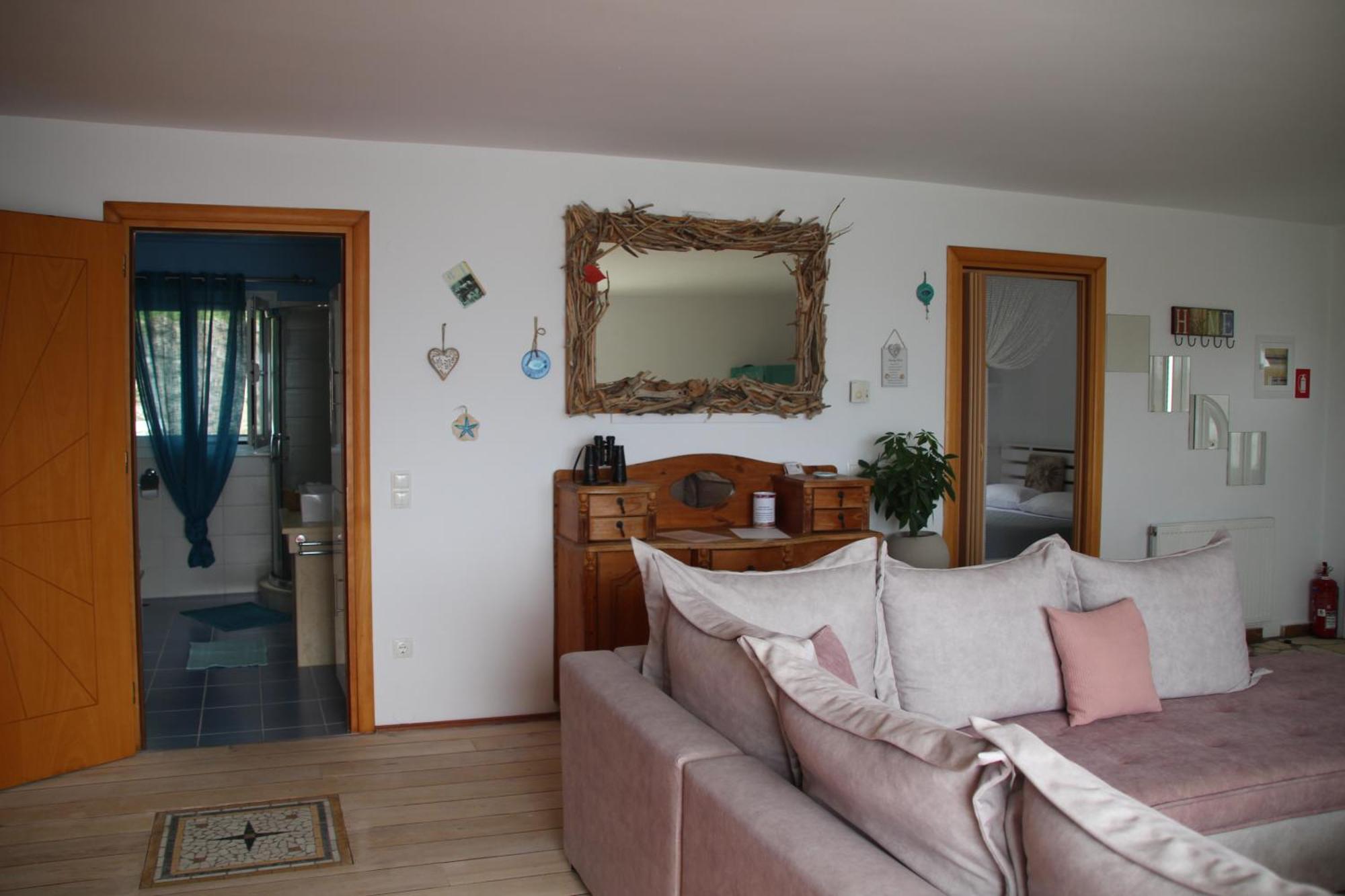 Bettina 2nd Floor * Afionas